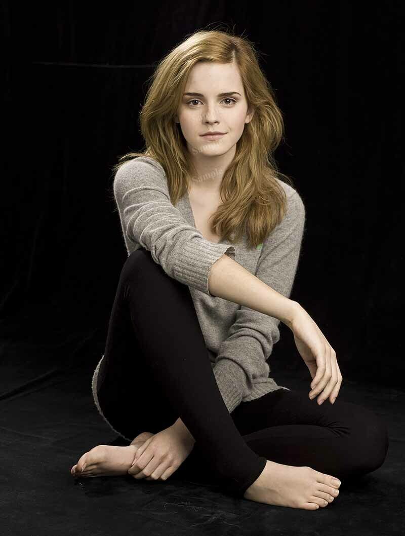 carolyn anderson kendall recommends emma watson crossed legs pic
