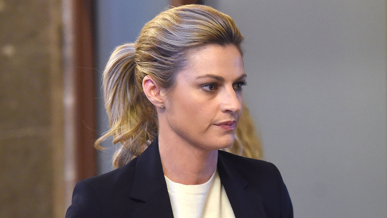 amal fakhoury recommends Erin Andrews Peep Hole Pics