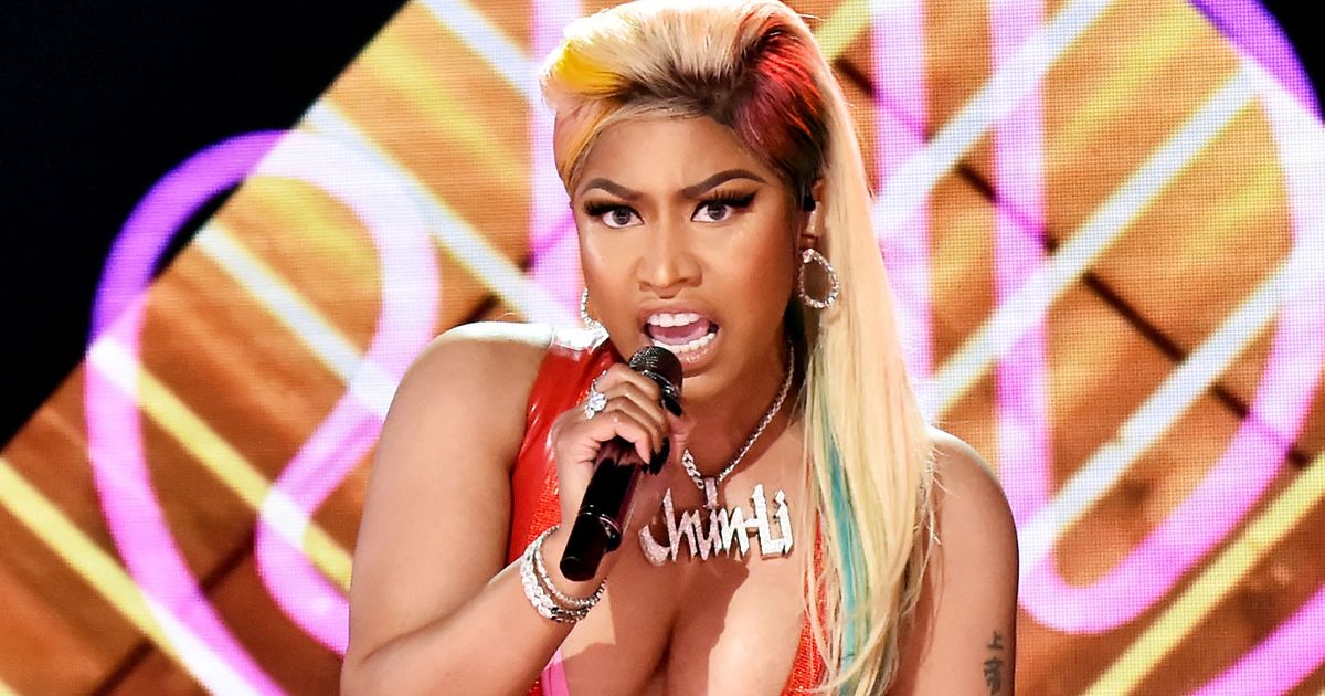 andy neo recommends nicki minaj caught naked pic