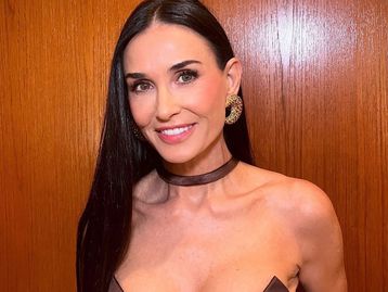 deven lee recommends demi moore big bush pic