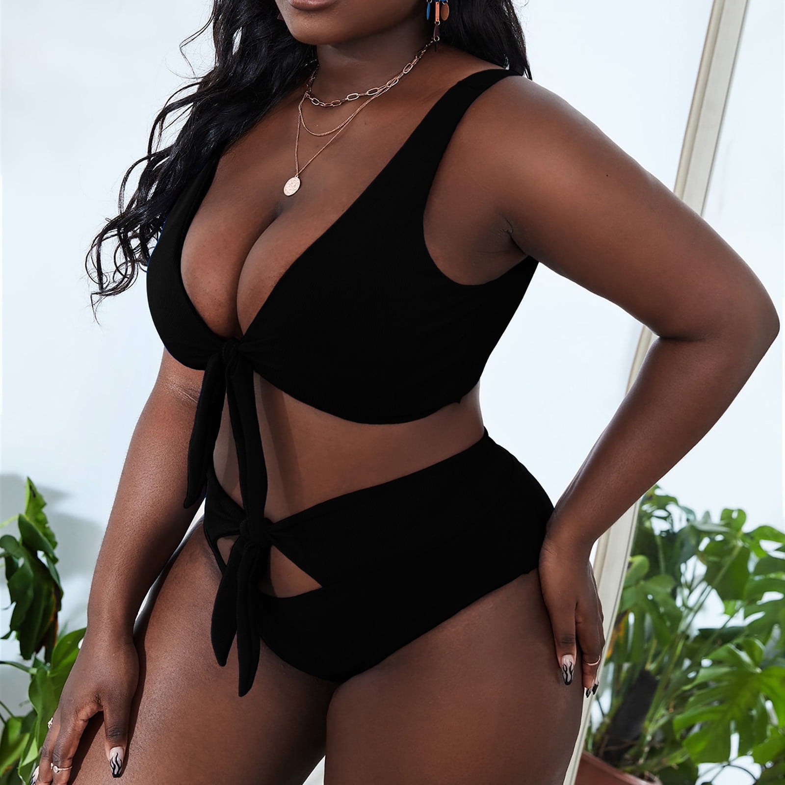 darragh murray recommends Sexy Black Woman Bikini