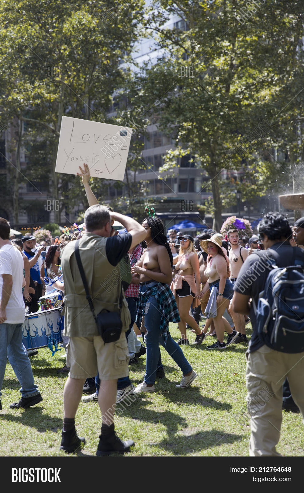 alexandre bouvier share go topless day in nyc photos