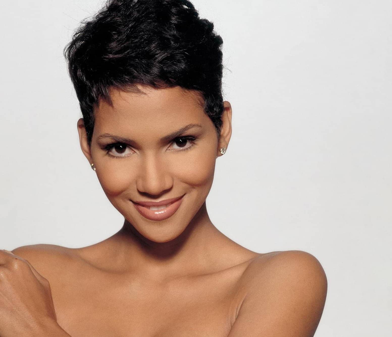 brenda kennelly recommends halle berry playboy pic