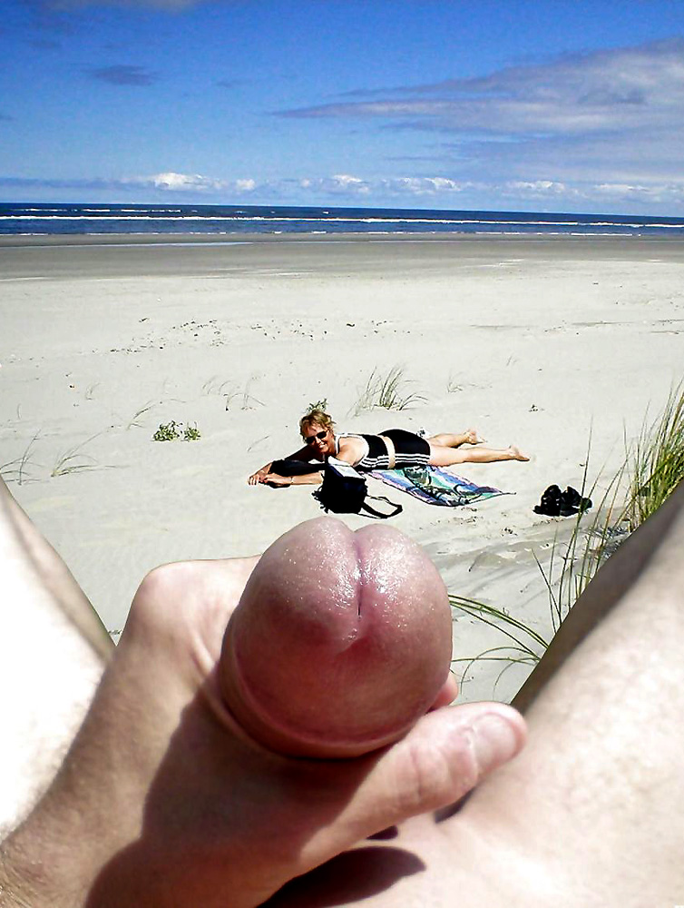 deaira jones recommends Hidden Camera On Beach Porn