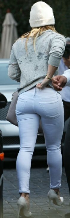 charlie armando recommends hilary duff sexy ass pic