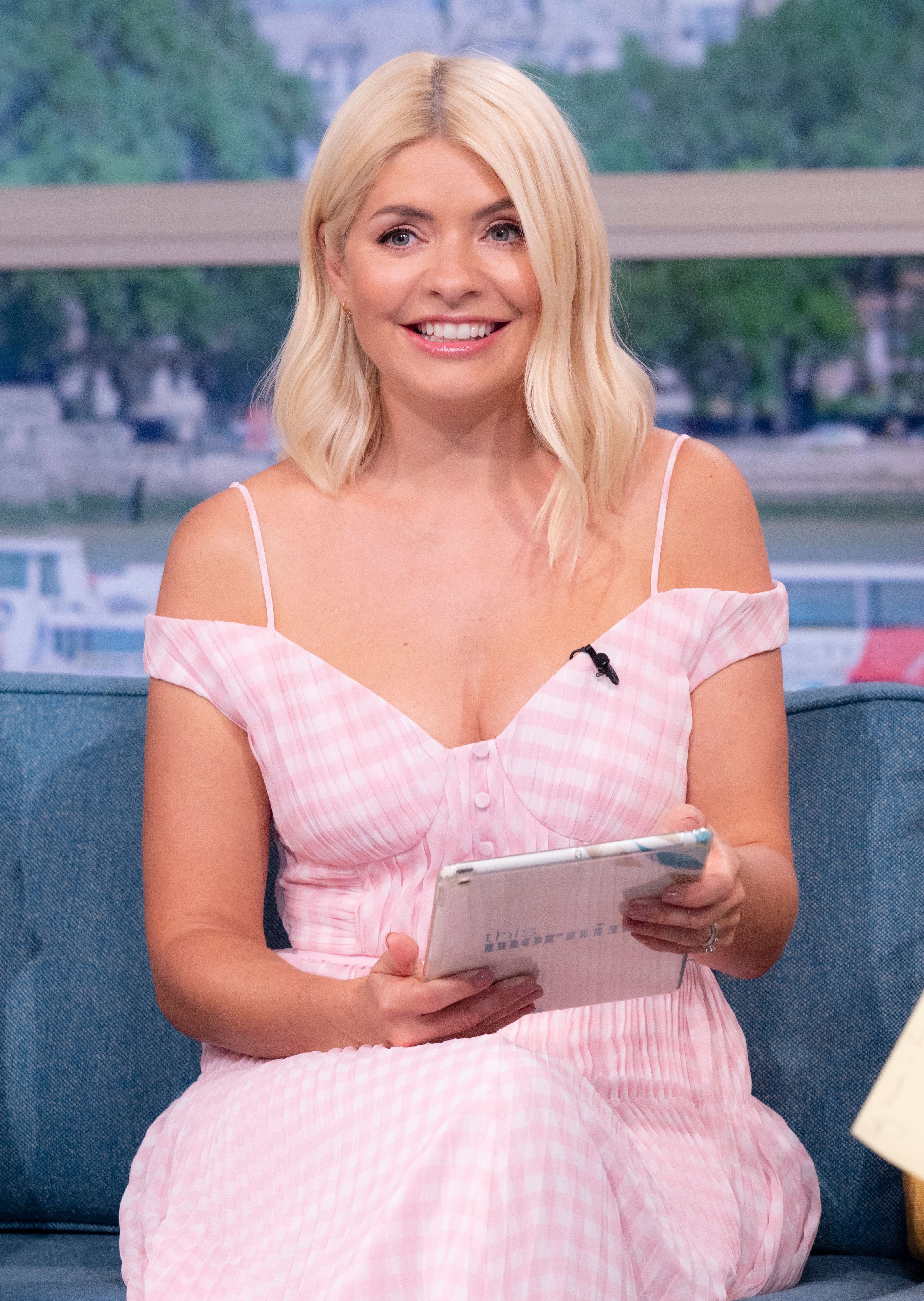holly willoughby hot