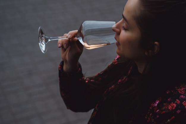 Hot Drinking Chicks marblesodaart twitter