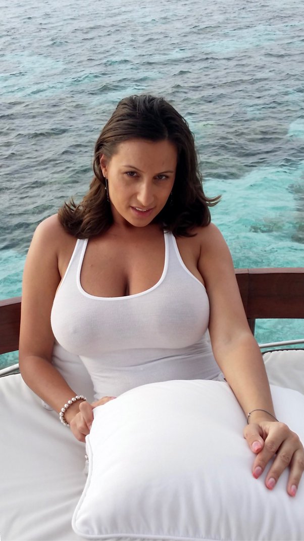 dasun dananjaya share hot mom tits photos