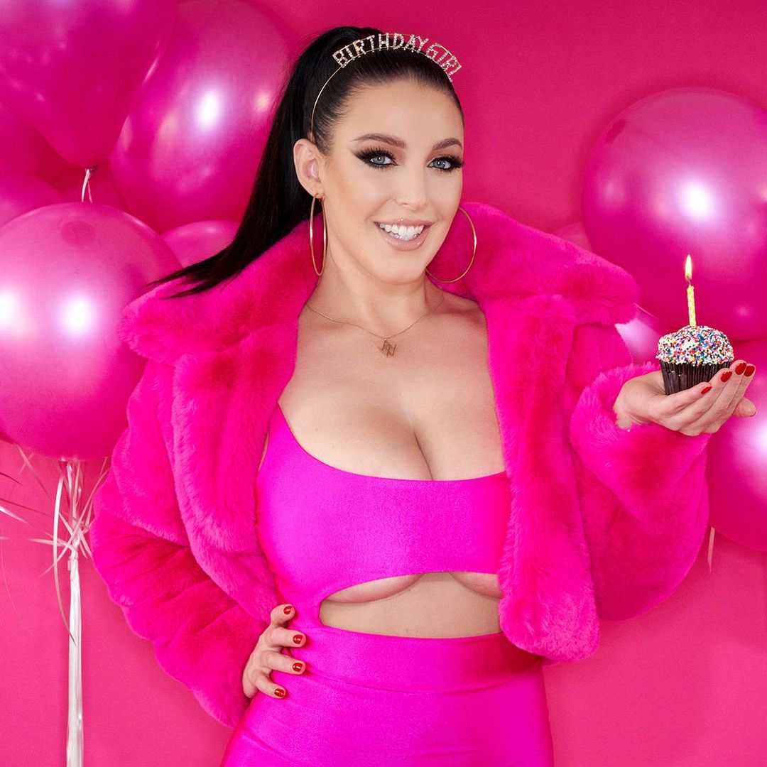 carlo rossi recommends How Tall Is Angela White