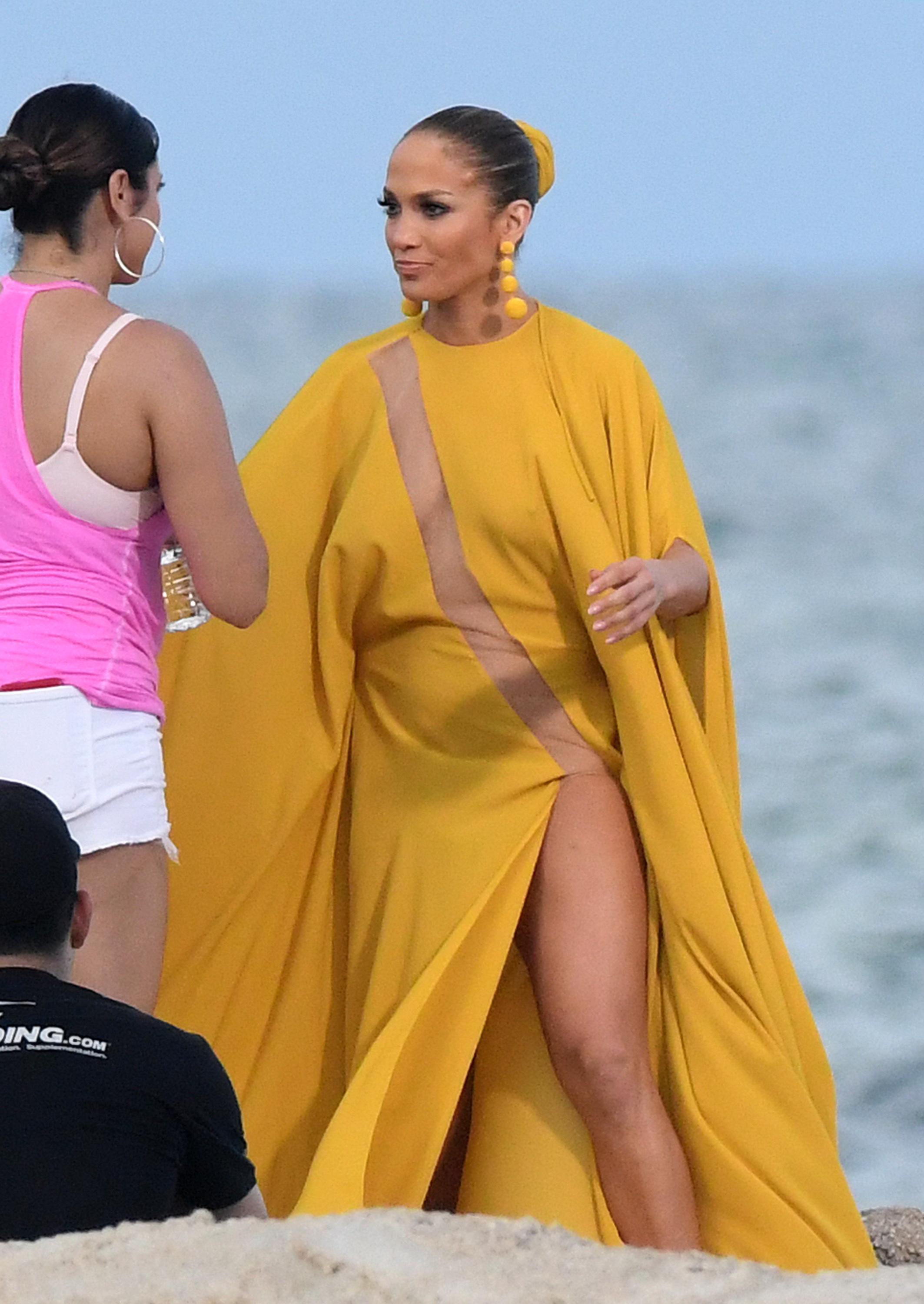 adisa olayinka add jennifer lopez upskirt photo