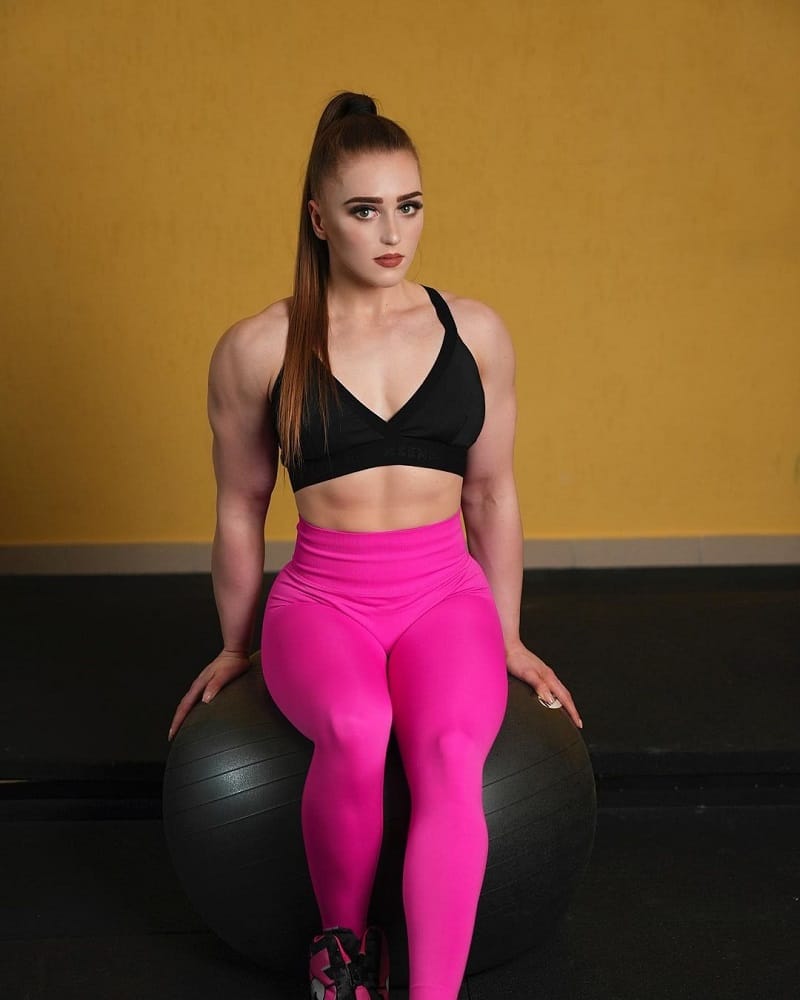 darby moore recommends julia vins sexy pic