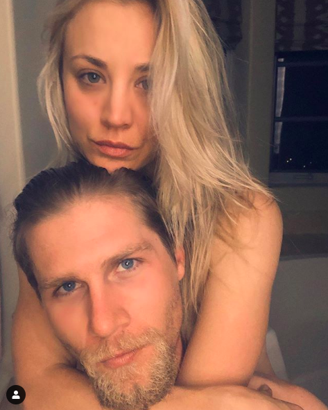 brandon allmon recommends Kaley Cuoco Bares Breast