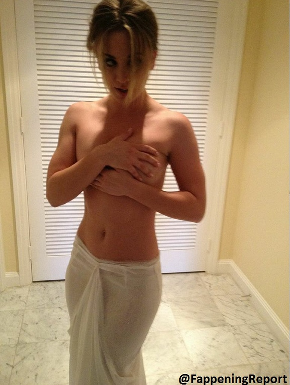 din aqu recommends kaley cuoco naked images pic