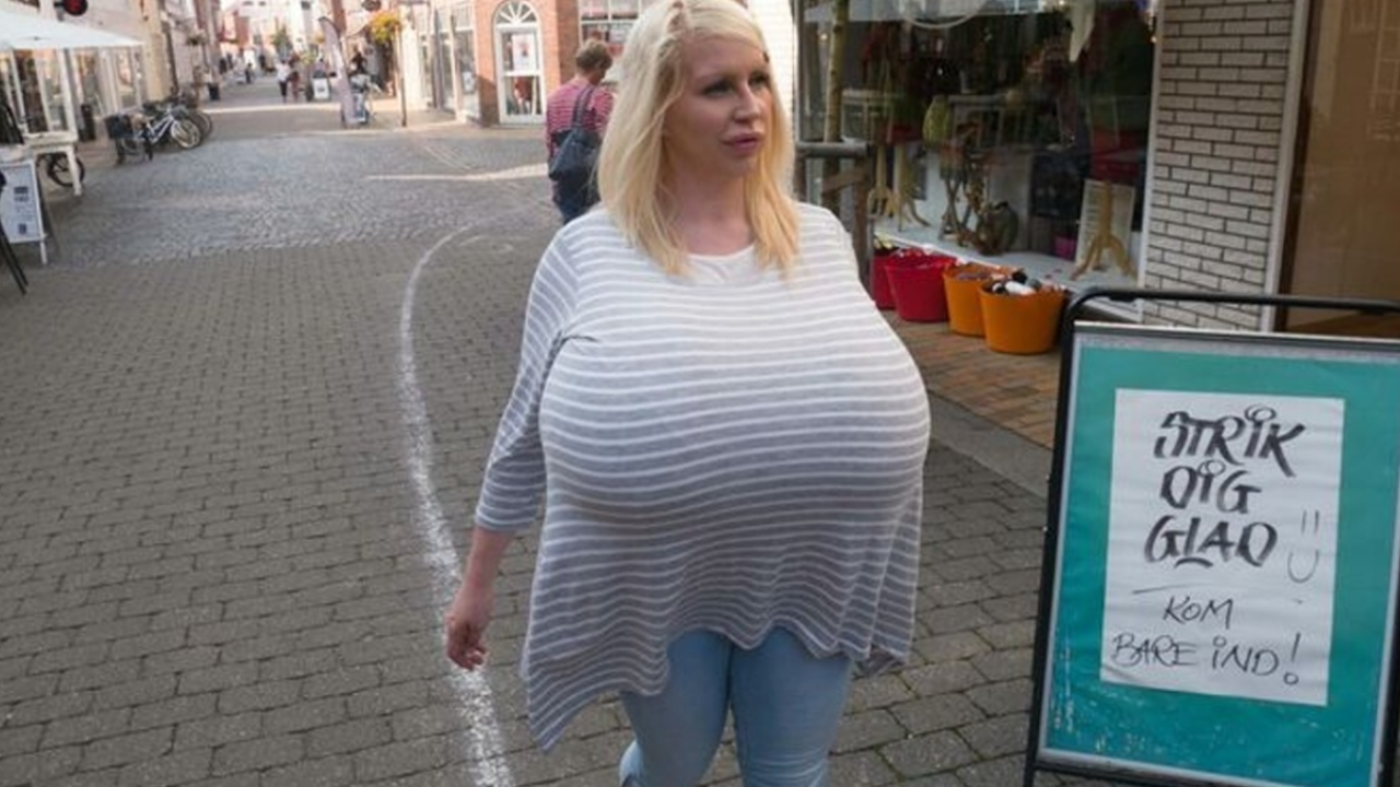 Largest Breasts On Record kehle ficken