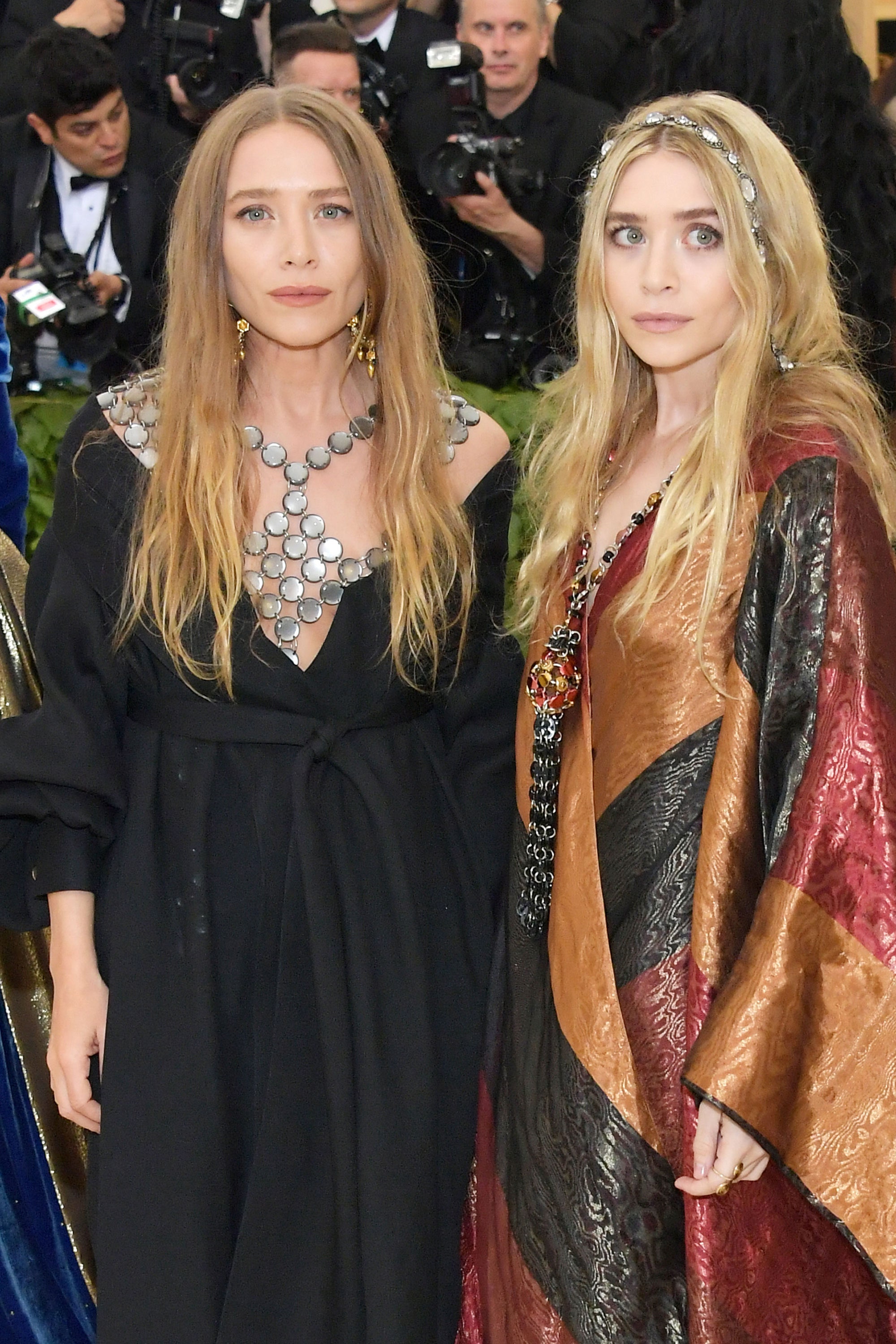 Mary Kate And Ashley Olsen Nude calls pics
