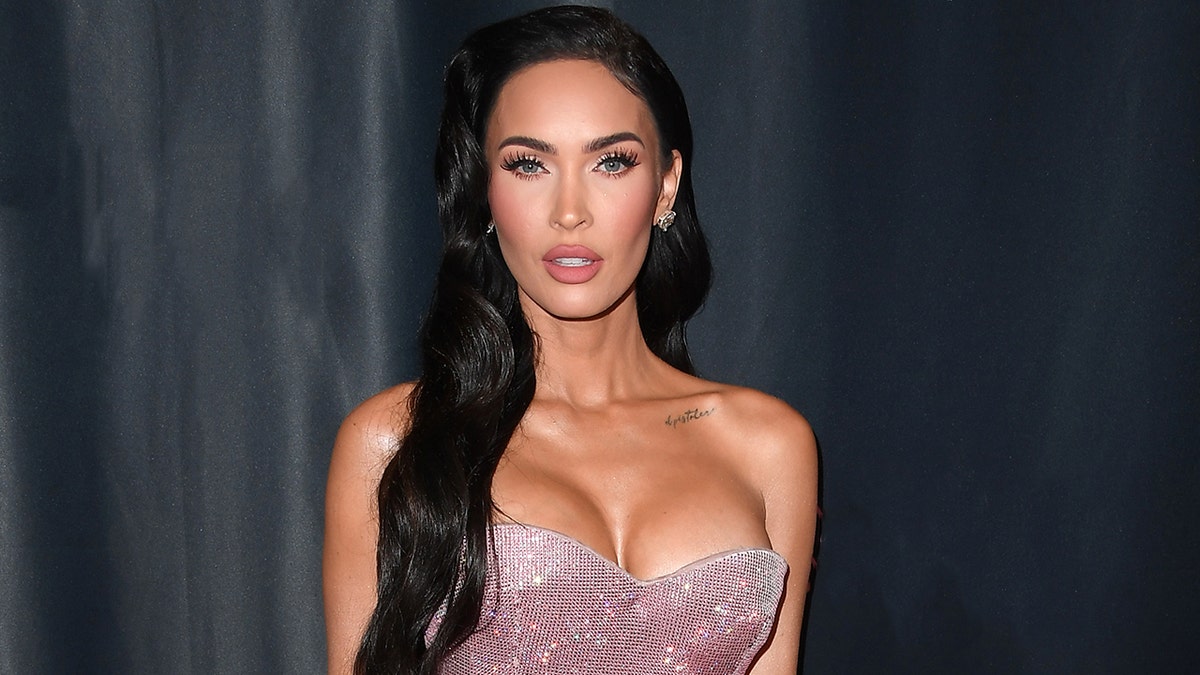 dawn wimbush recommends Megan Fox Body Naked