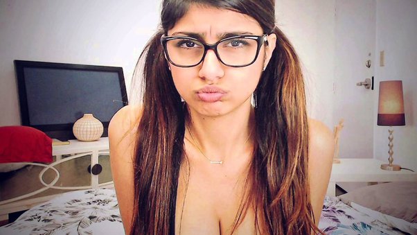 mia khalifa live porn