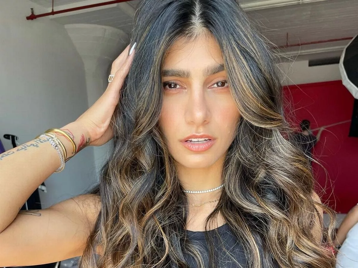 dorothy mcmahon recommends mia khalifa private snapchat pic