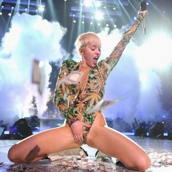 Miley Cyrus Freeones mobi video