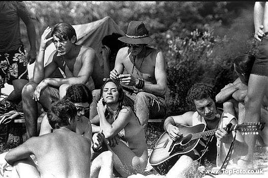 aileen de la cruz share naked pictures from woodstock photos