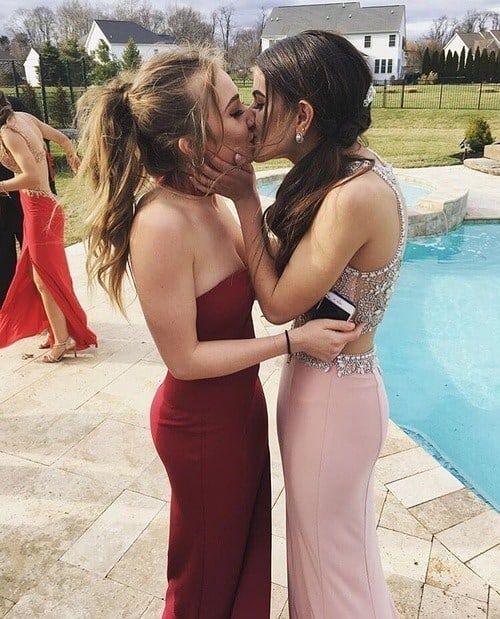 crystal nohea recommends passionate lesbian kissing pic