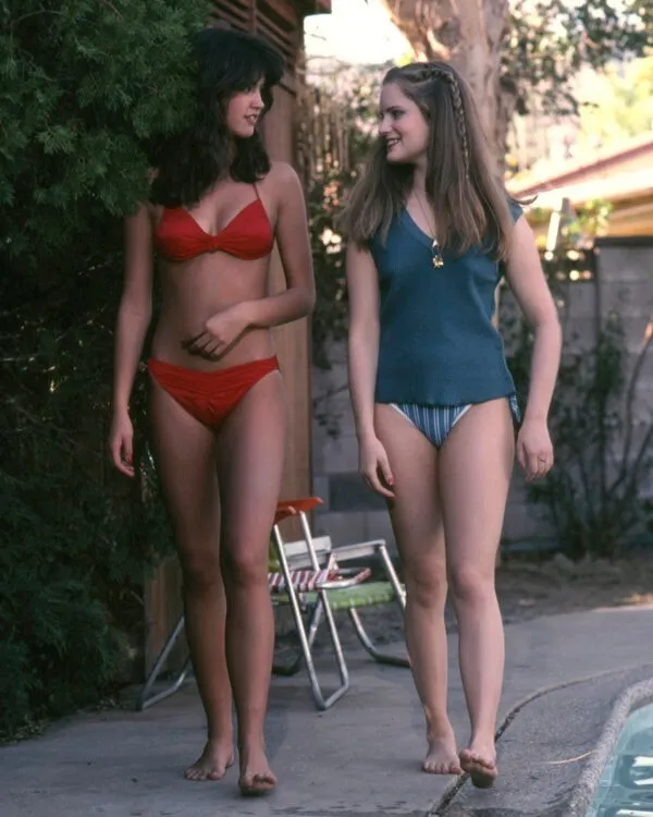 bob moseley recommends Phoebe Cates Red Bikini