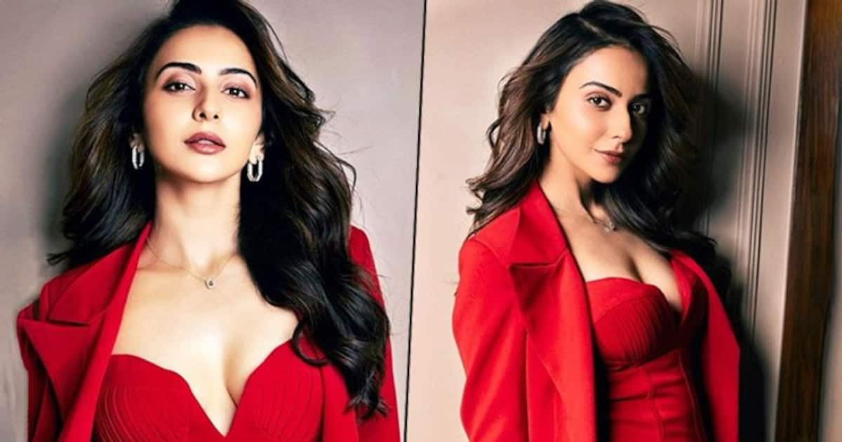 autumn nelsen add rakul preet singh cleavage photo