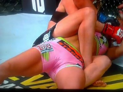 christian camaclang recommends Rhonda Rousey Nip Slip