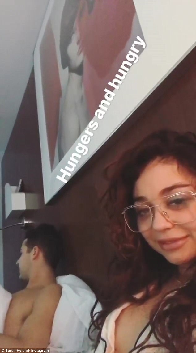 sarah hyland nudography