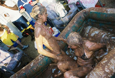 don noe recommends sexy girls mud wrestling pic