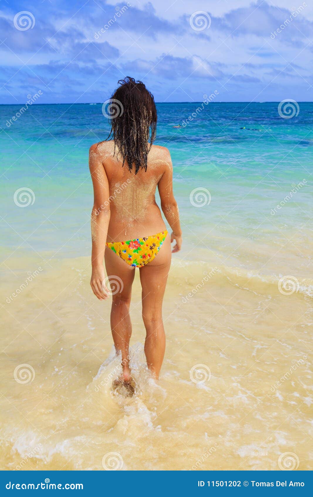 bilal gaba recommends Walking Topless On Beach