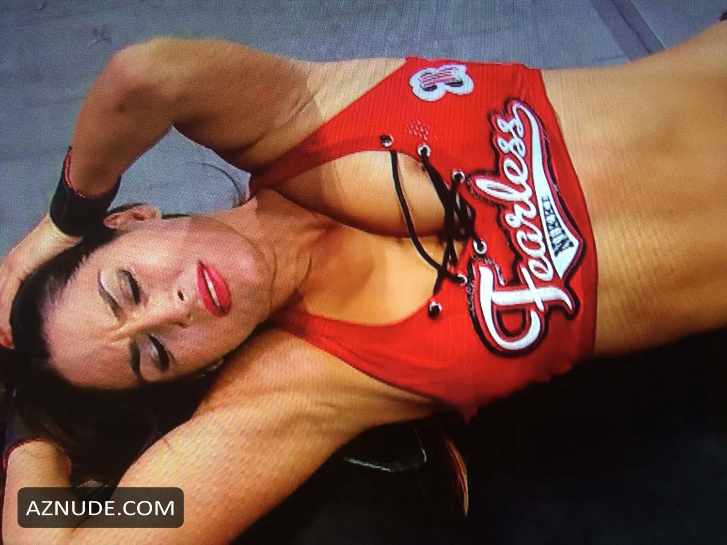 bobin tan recommends Wwe Bella Twins Nipple Slip