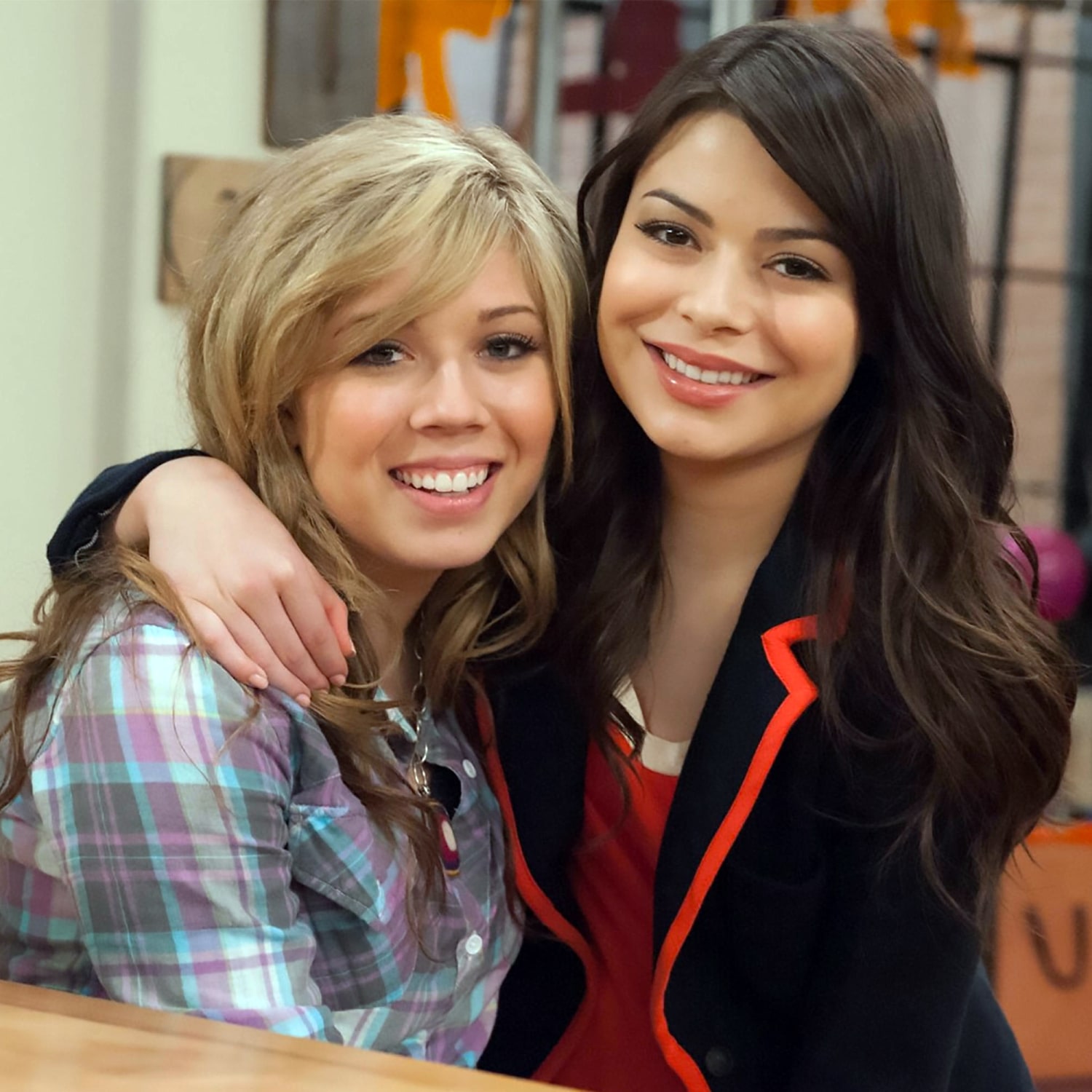 alex o callaghan recommends young miranda cosgrove nude pic